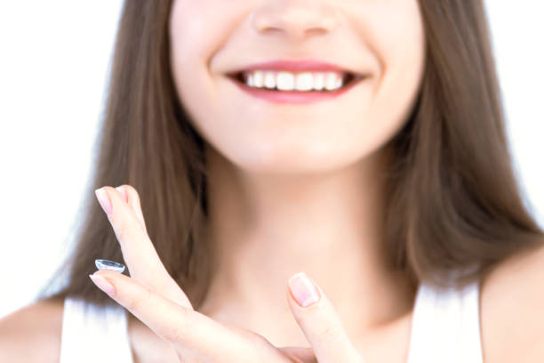 العدسات اللاصقة للأسنان