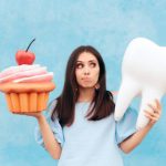 الأغذية التي تقوي الأسنان وتقي من التسوس