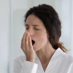 متى تكون رائحة الفم مؤشرًا على مشكلة صحية؟