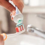 أخطاء شائعة في تنظيف الأسنان عليك تجنبها