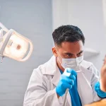 أنواع عدسات الأسنان وافضلها